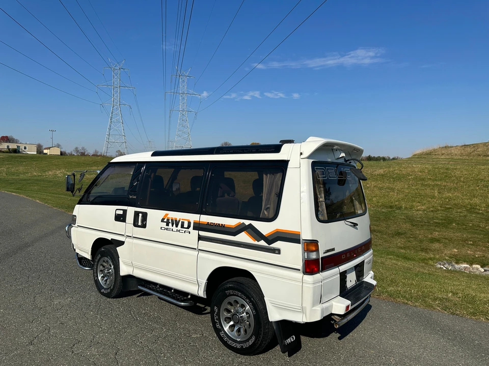 1992 Mitsubishi Delica 3rd Gen - Image 18 of 31
