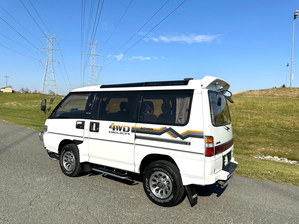 1992 Mitsubishi Delica 3rd Gen - Image 16 of 31