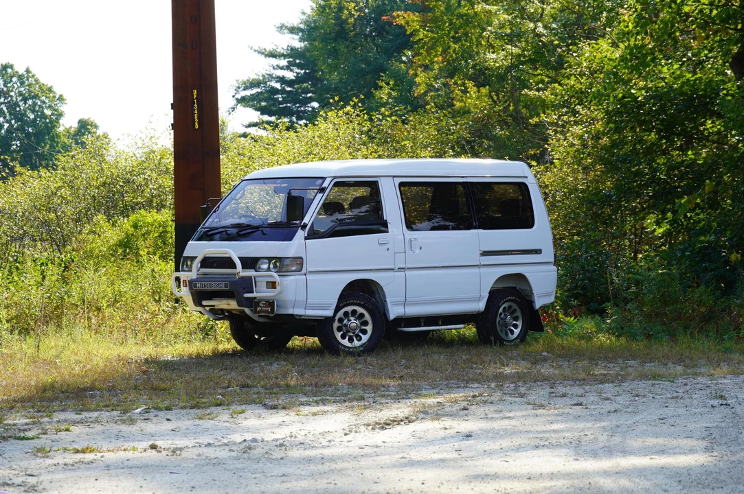 1992 Mitsubishi Delica 2nd Gen - Image 5 of 31