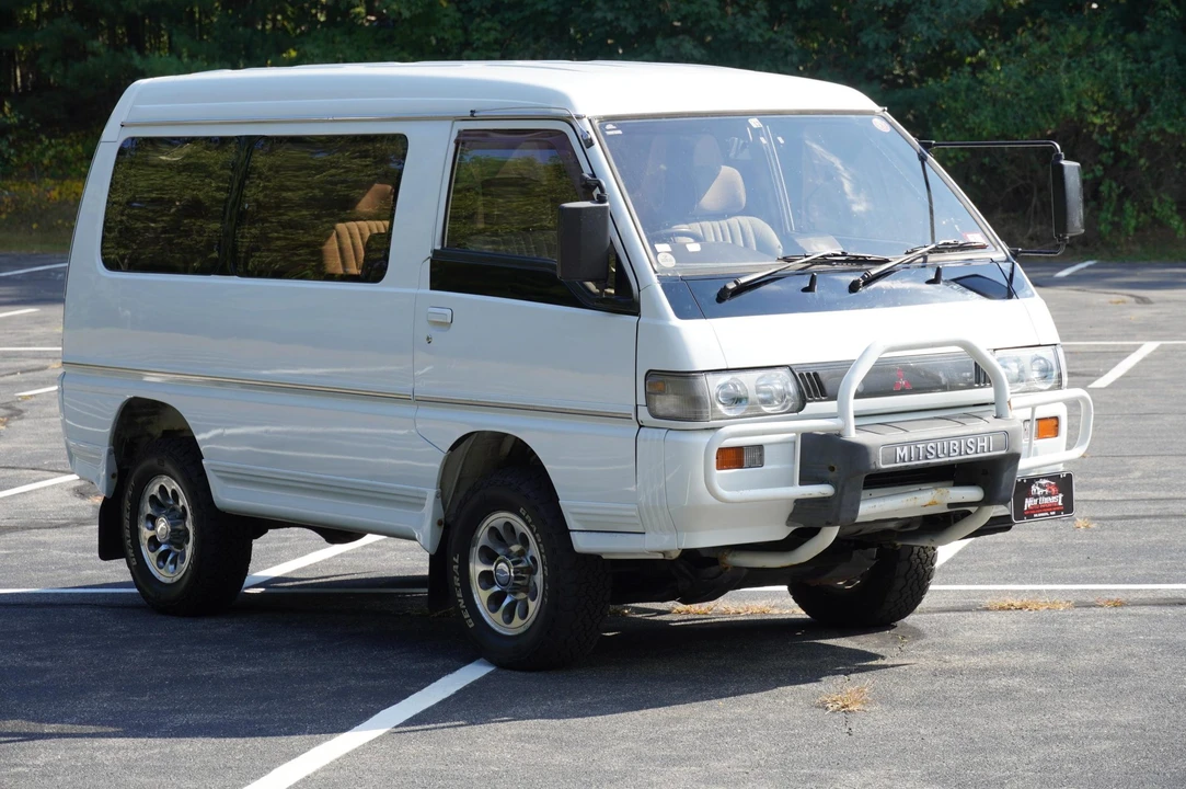 1992 Mitsubishi Delica 2nd Gen - Image 2 of 31