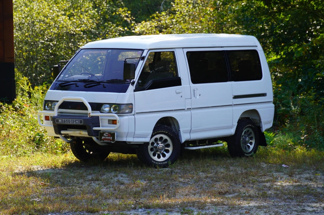 1992 Mitsubishi Delica 2nd Gen - Image 7 of 31
