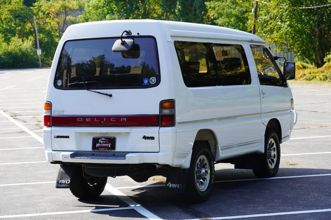 1992 Mitsubishi Delica 2nd Gen - Image 16 of 31