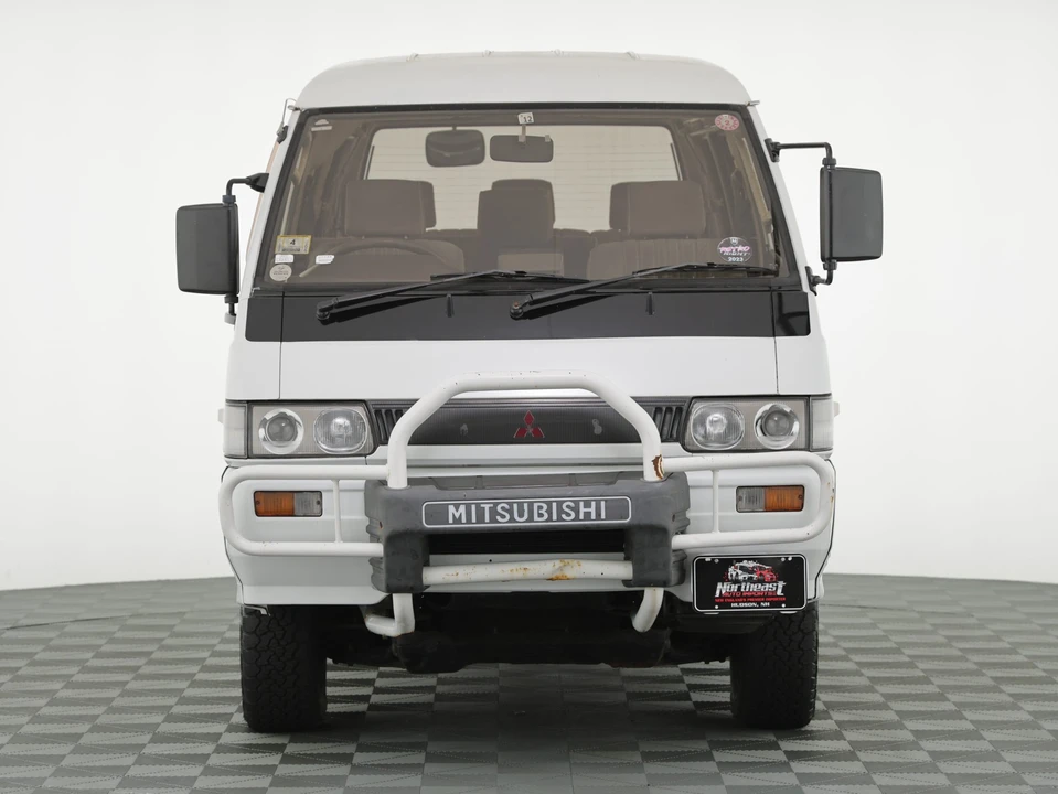 1992 Mitsubishi Delica 2nd Gen - Image 21 of 31