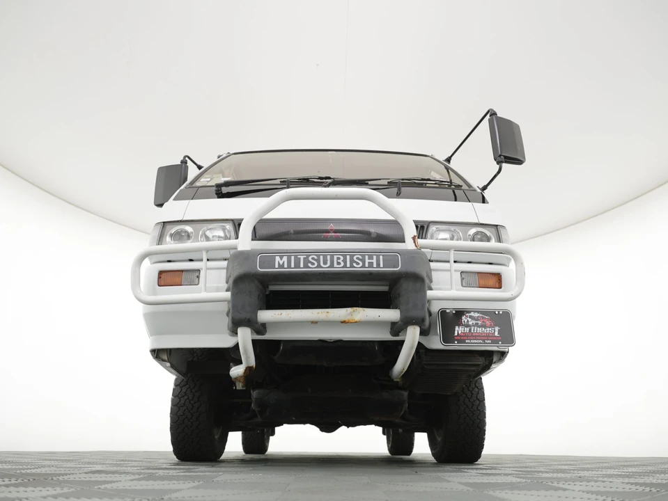 1992 Mitsubishi Delica 2nd Gen - Image 20 of 31