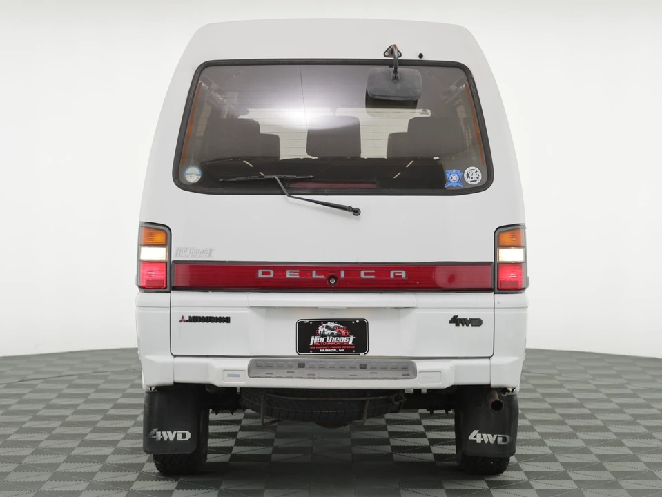 1992 Mitsubishi Delica 2nd Gen - Image 30 of 31