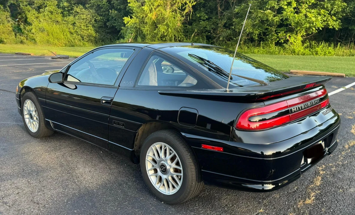 1992 Mitsubishi Eclipse 1st Gen - Image 10 of 31