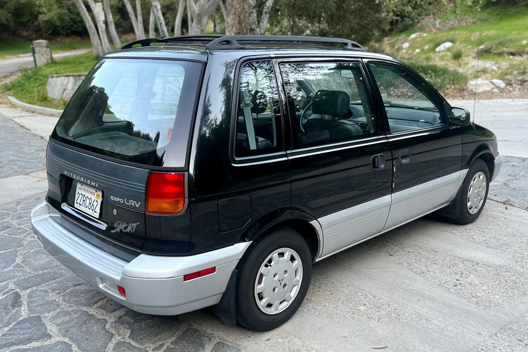 1992 Mitsubishi RVR 1st Gen - Image 4 of 31