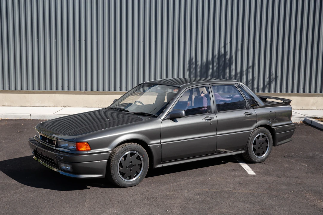 1992 Mitsubishi Galant 6th Gen - Image 9 of 31