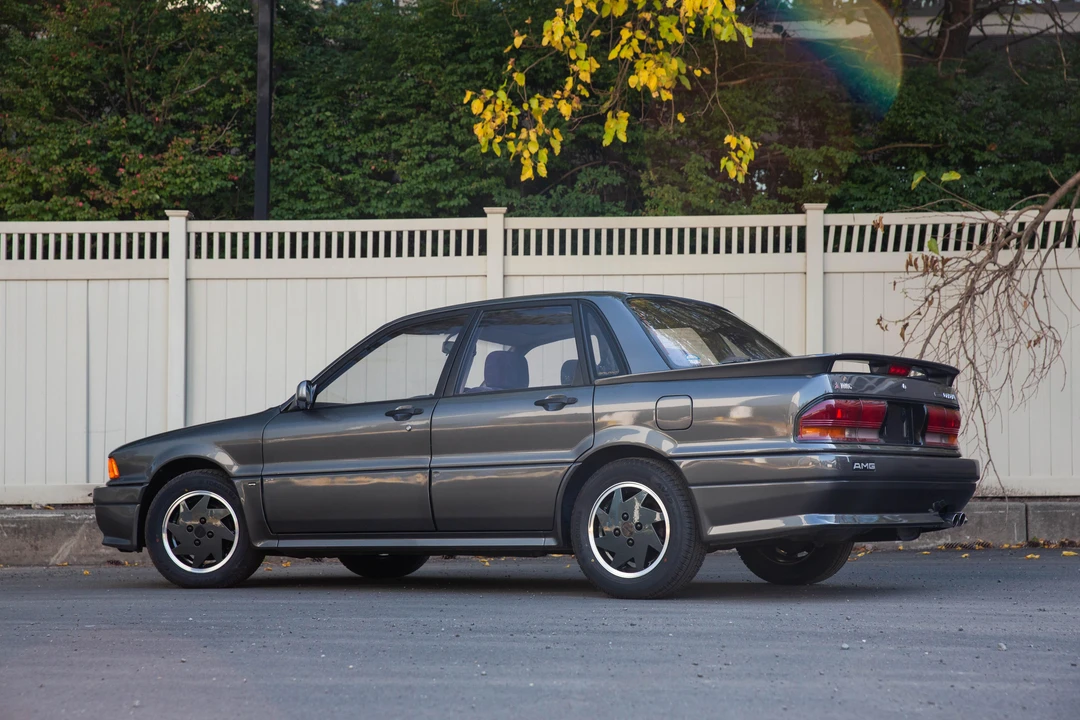 1992 Mitsubishi Galant 6th Gen - Image 13 of 31