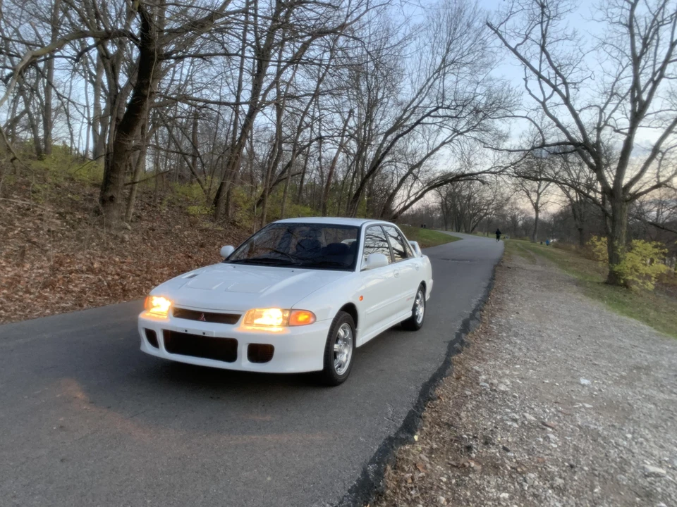 1992 Mitsubishi Lancer Evolution I 5th Gen - Image 13 of 31