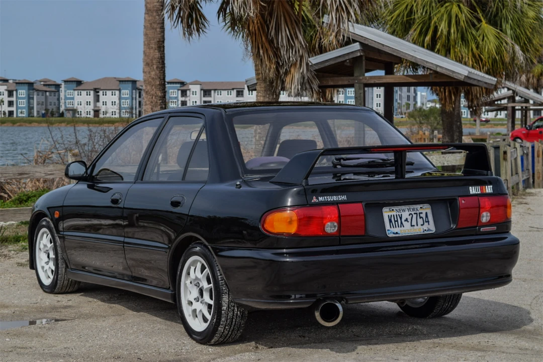 1992 Mitsubishi Lancer Evolution I 5th Gen - Image 10 of 31