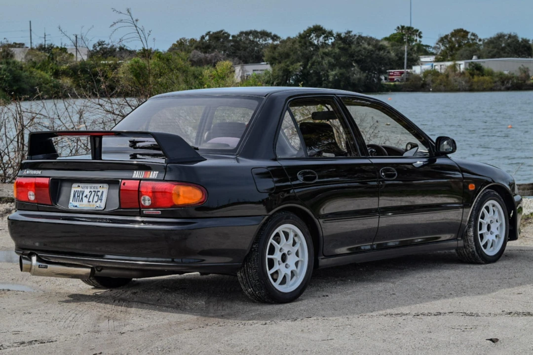 1992 Mitsubishi Lancer Evolution I 5th Gen - Image 4 of 31