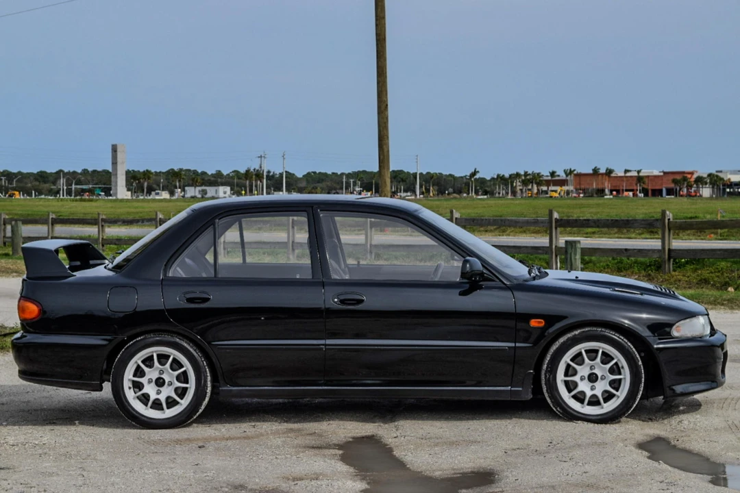 1992 Mitsubishi Lancer Evolution I 5th Gen - Image 3 of 31