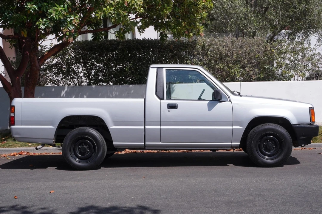 1992 Mitsubishi Triton 2nd Gen - Image 5 of 31