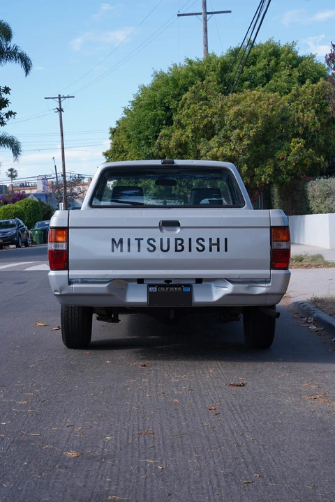 1992 Mitsubishi Triton 2nd Gen - Image 7 of 31