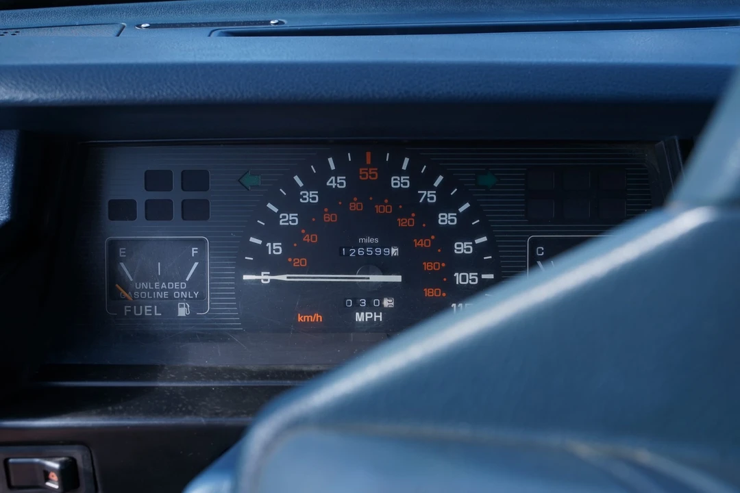 1992 Mitsubishi Triton 2nd Gen - Image 29 of 31