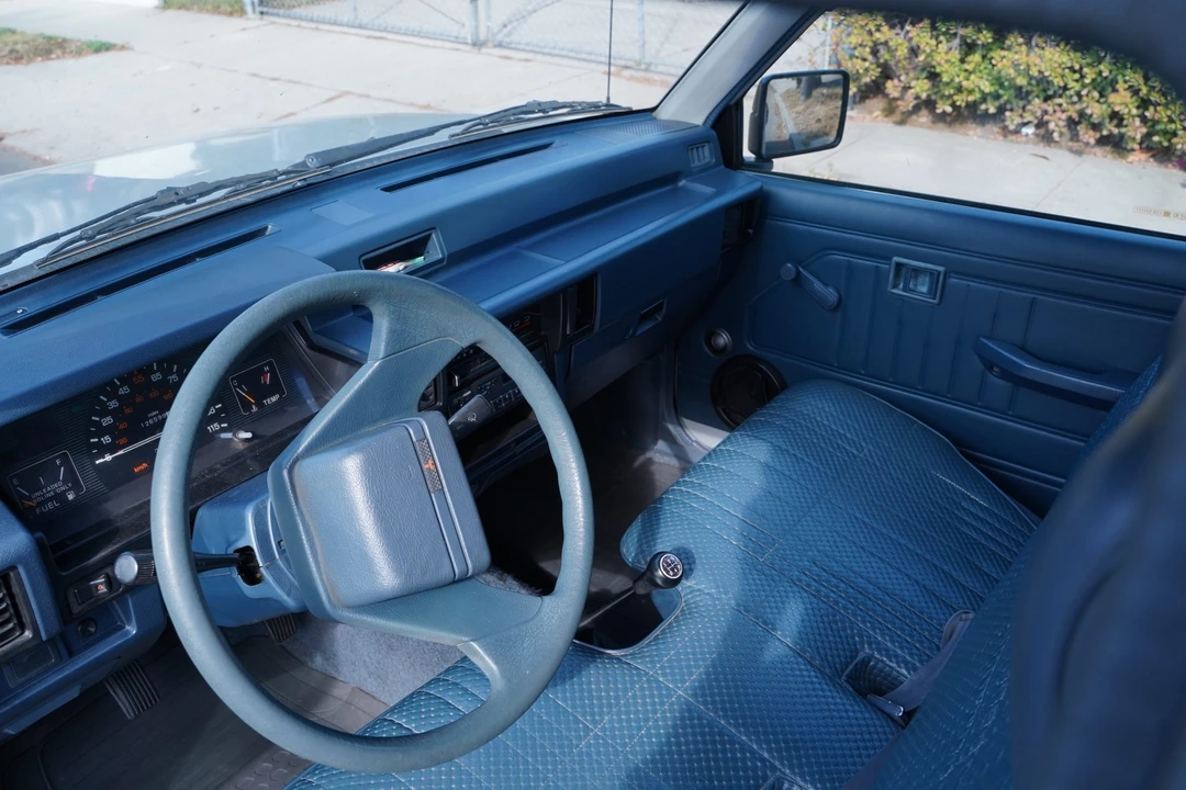 1992 Mitsubishi Triton 2nd Gen - Image 23 of 31