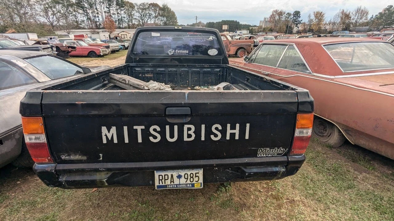 1992 Mitsubishi Triton 2nd Gen - Image 5 of 18
