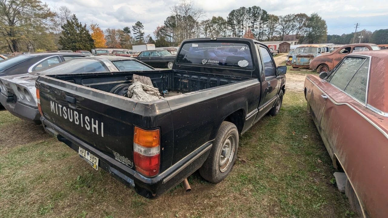 1992 Mitsubishi Triton 2nd Gen - Image 4 of 18