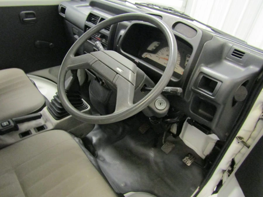 1992 Mitsubishi Minicab 5th Gen - Image 4 of 12