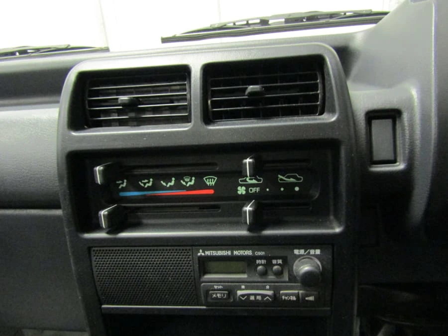 1992 Mitsubishi Minicab 5th Gen - Image 8 of 12