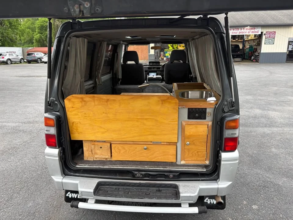 1992 Mitsubishi Delica 3rd Gen - Image 5 of 18