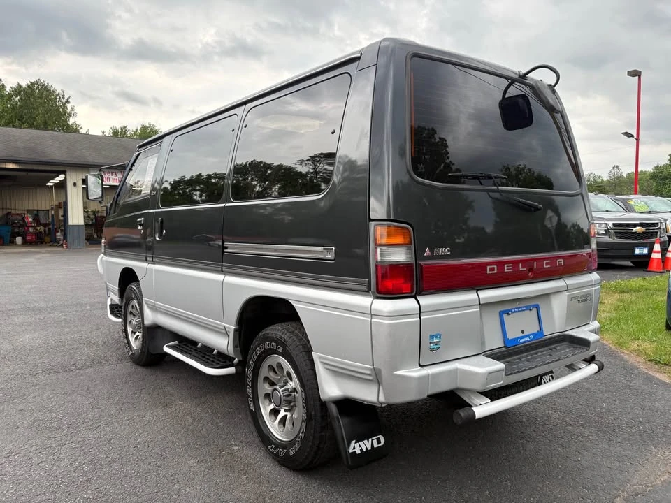 1992 Mitsubishi Delica 3rd Gen - Image 3 of 18