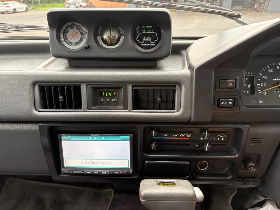 1992 Mitsubishi Delica 3rd Gen - Image 14 of 18