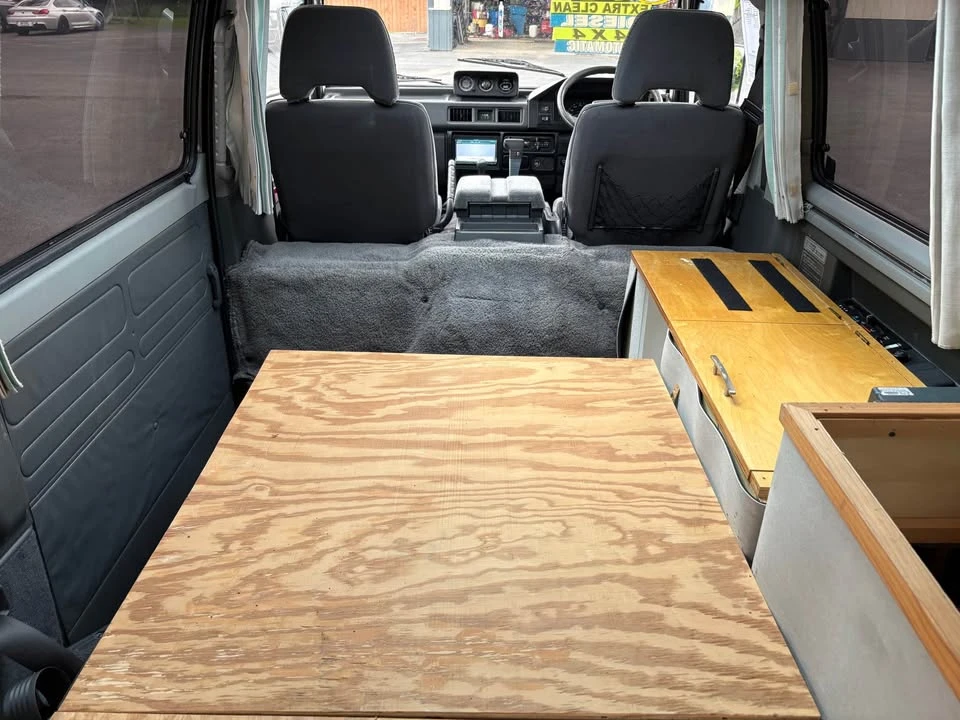 1992 Mitsubishi Delica 3rd Gen - Image 8 of 18