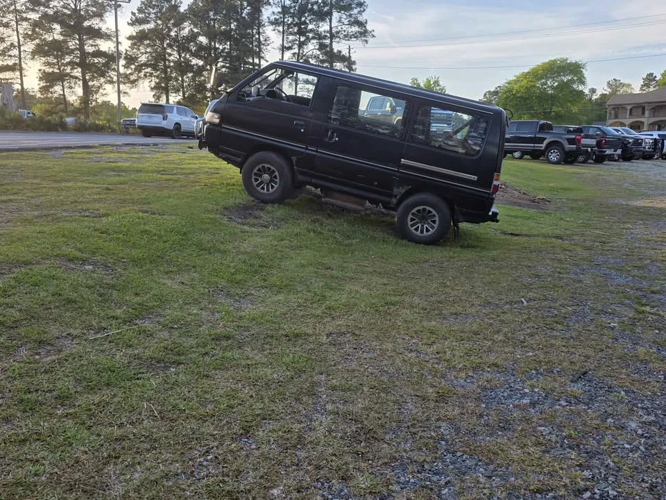 1992 Mitsubishi Delica 3rd Gen - Image 11 of 14