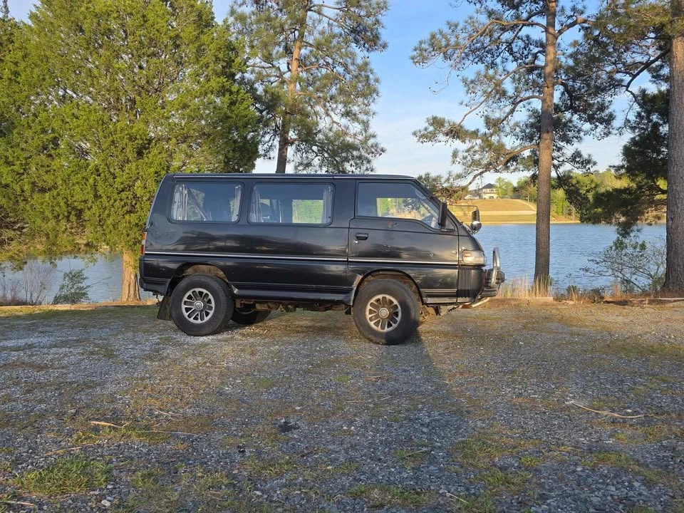 1992 Mitsubishi Delica 3rd Gen - Image 9 of 14
