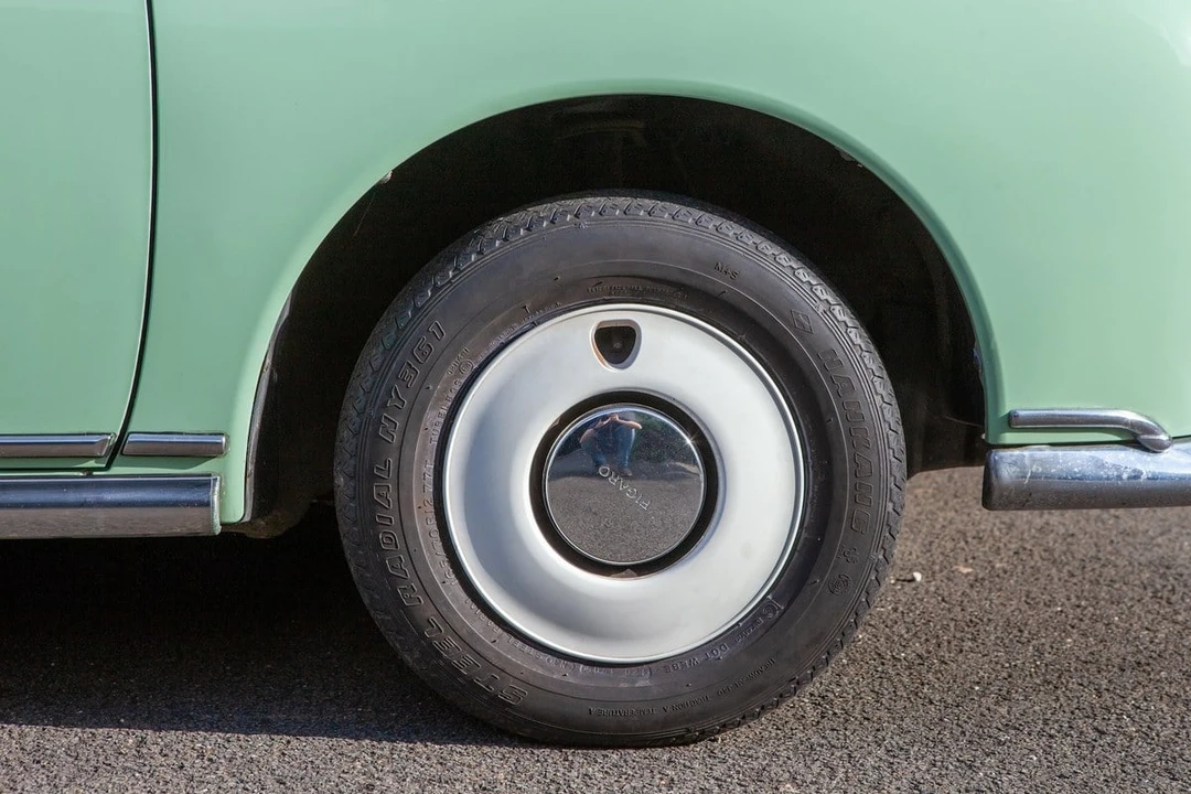 1991 Nissan Figaro - Image 14 of 30