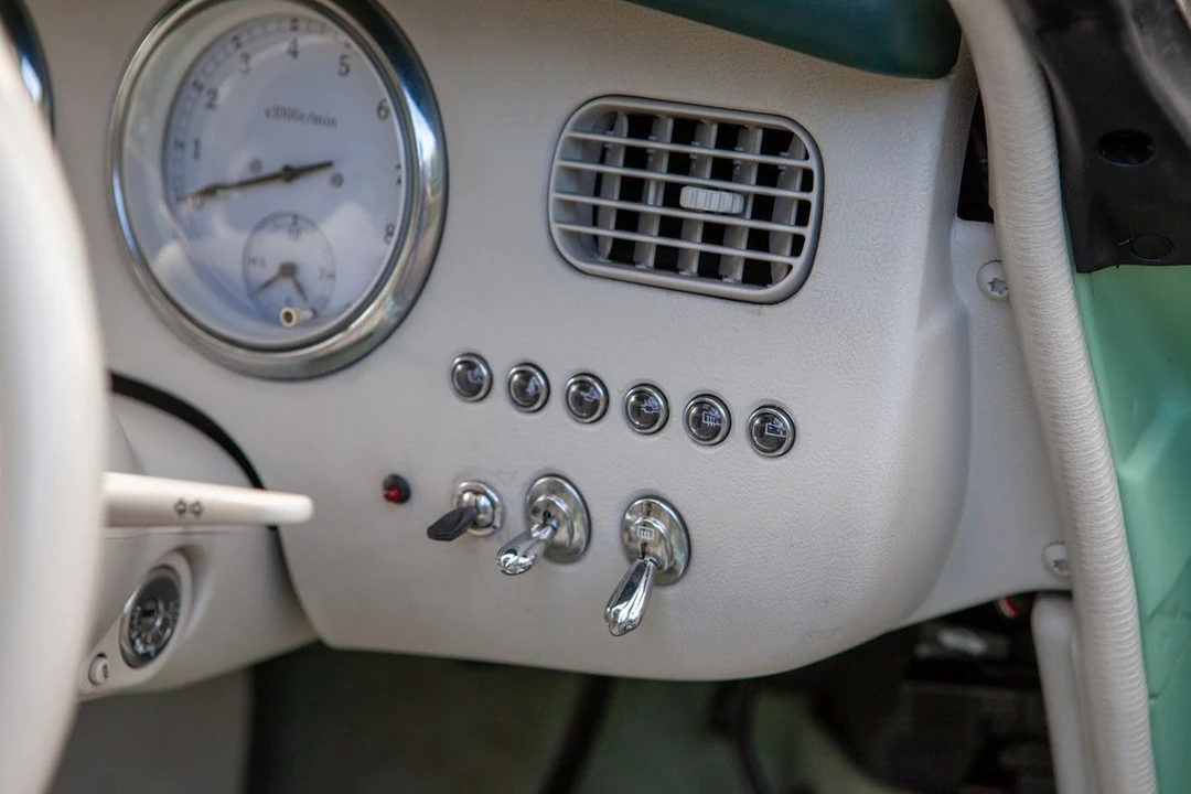 1991 Nissan Figaro - Image 27 of 30
