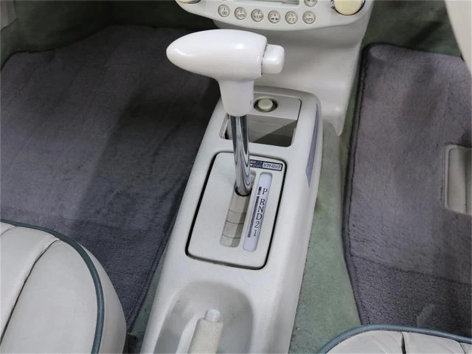 1992 Nissan Figaro - Image 16 of 31