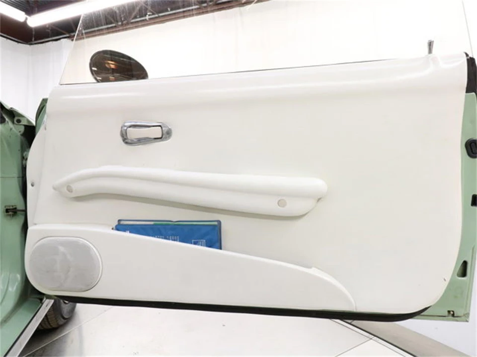 1992 Nissan Figaro - Image 24 of 31
