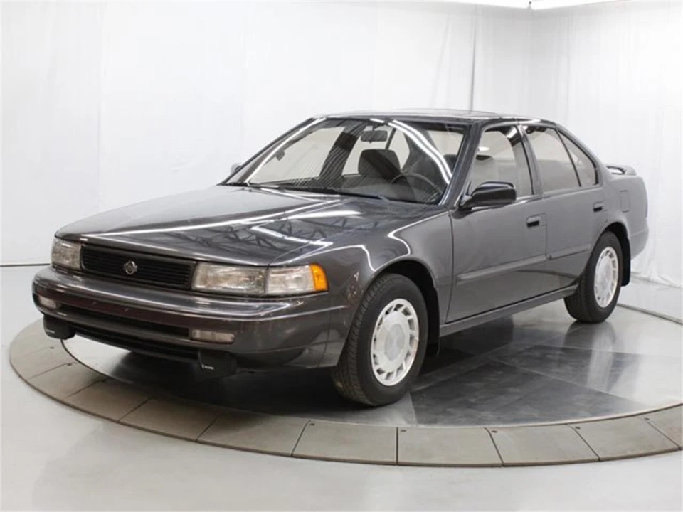 1992 Nissan Maxima 3rd Gen - Image 2 of 31