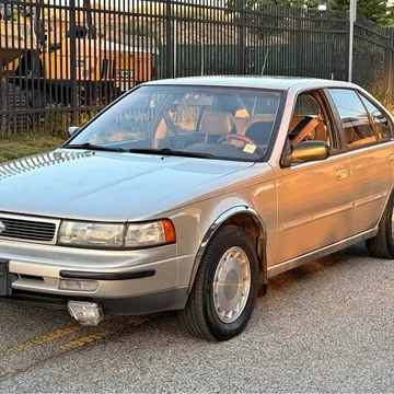 1992 Nissan Maxima SE
