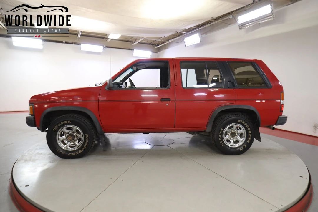 1992 Nissan Pathfinder 1st Gen - Image 3 of 12