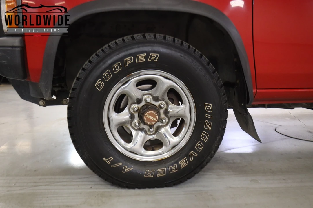 1992 Nissan Pathfinder 1st Gen - Image 11 of 12