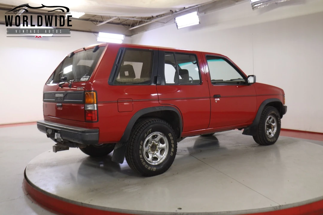 1992 Nissan Pathfinder 1st Gen - Image 6 of 12