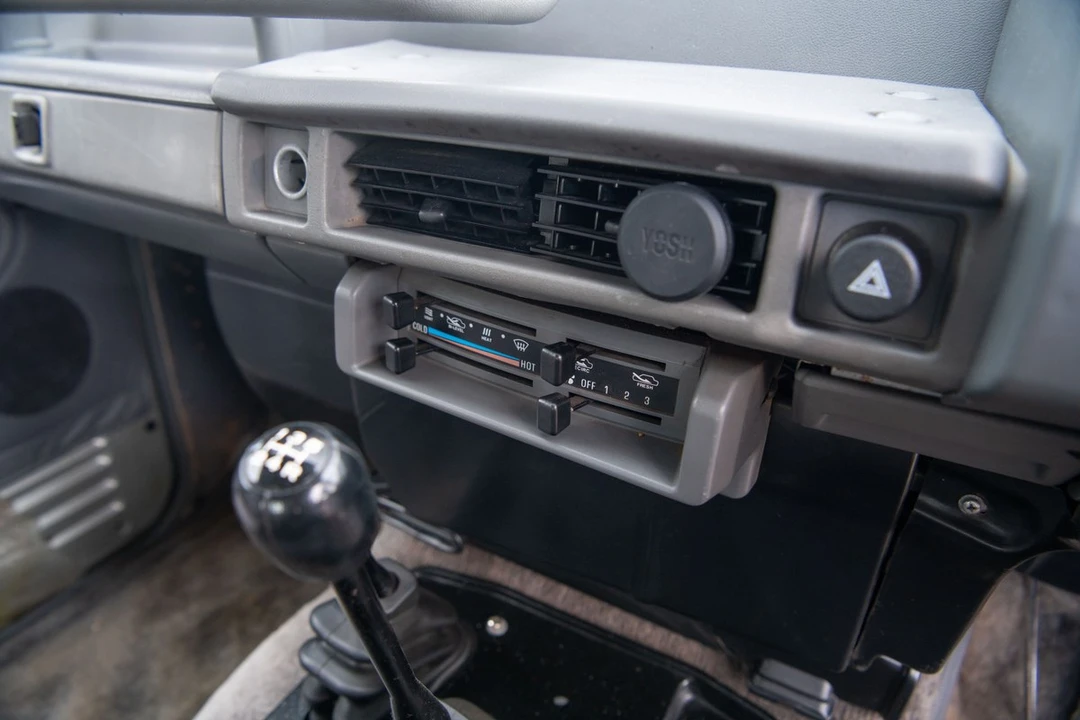 1992 Nissan Patrol 4th Gen - Image 10 of 30