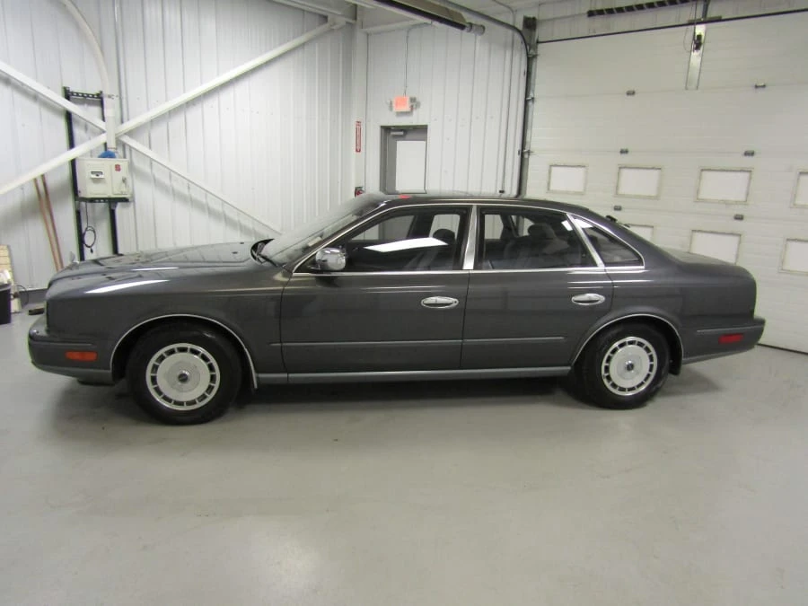 1992 Nissan President 3rd Gen - Image 2 of 12