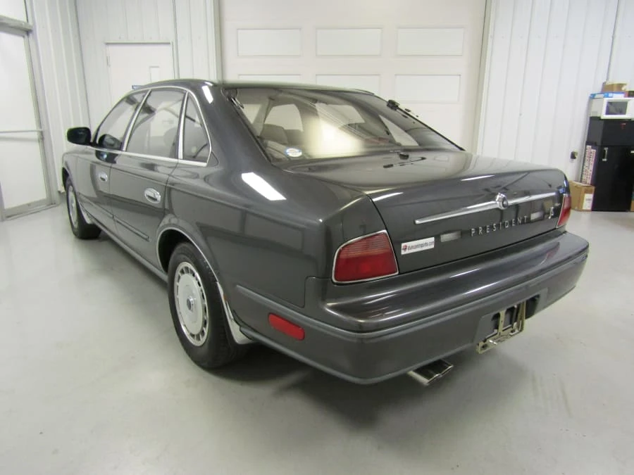 1992 Nissan President 3rd Gen - Image 3 of 12