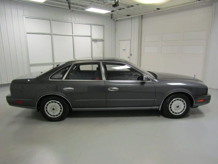 1992 Nissan President 3rd Gen - Image 11 of 12