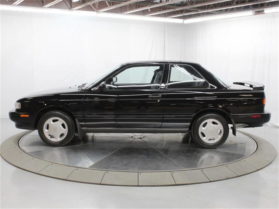 1992 Nissan Sentra 3rd Gen - Image 4 of 31