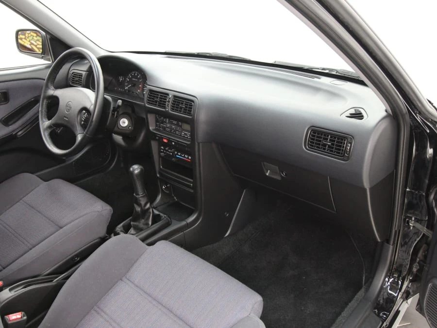 1992 Nissan Sentra 3rd Gen - Image 19 of 31