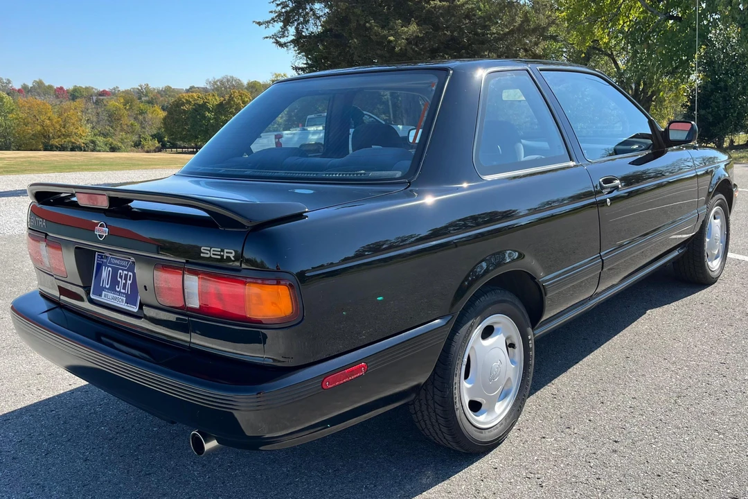 1992 Nissan Sentra 2nd Gen - Image 4 of 31