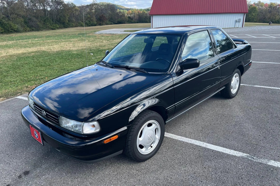1992 Nissan Sentra 2nd Gen - Image 10 of 31