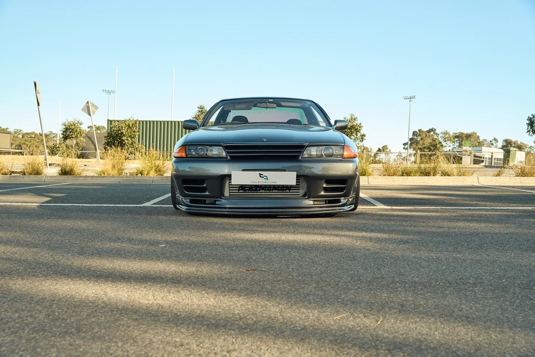 1992 Nissan R32 Skyline GT-R 8th Gen - Image 11 of 21
