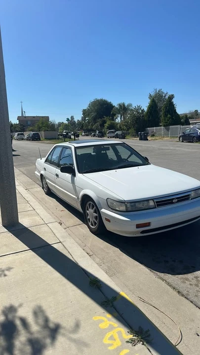 1992 Nissan - Image 3 of 4